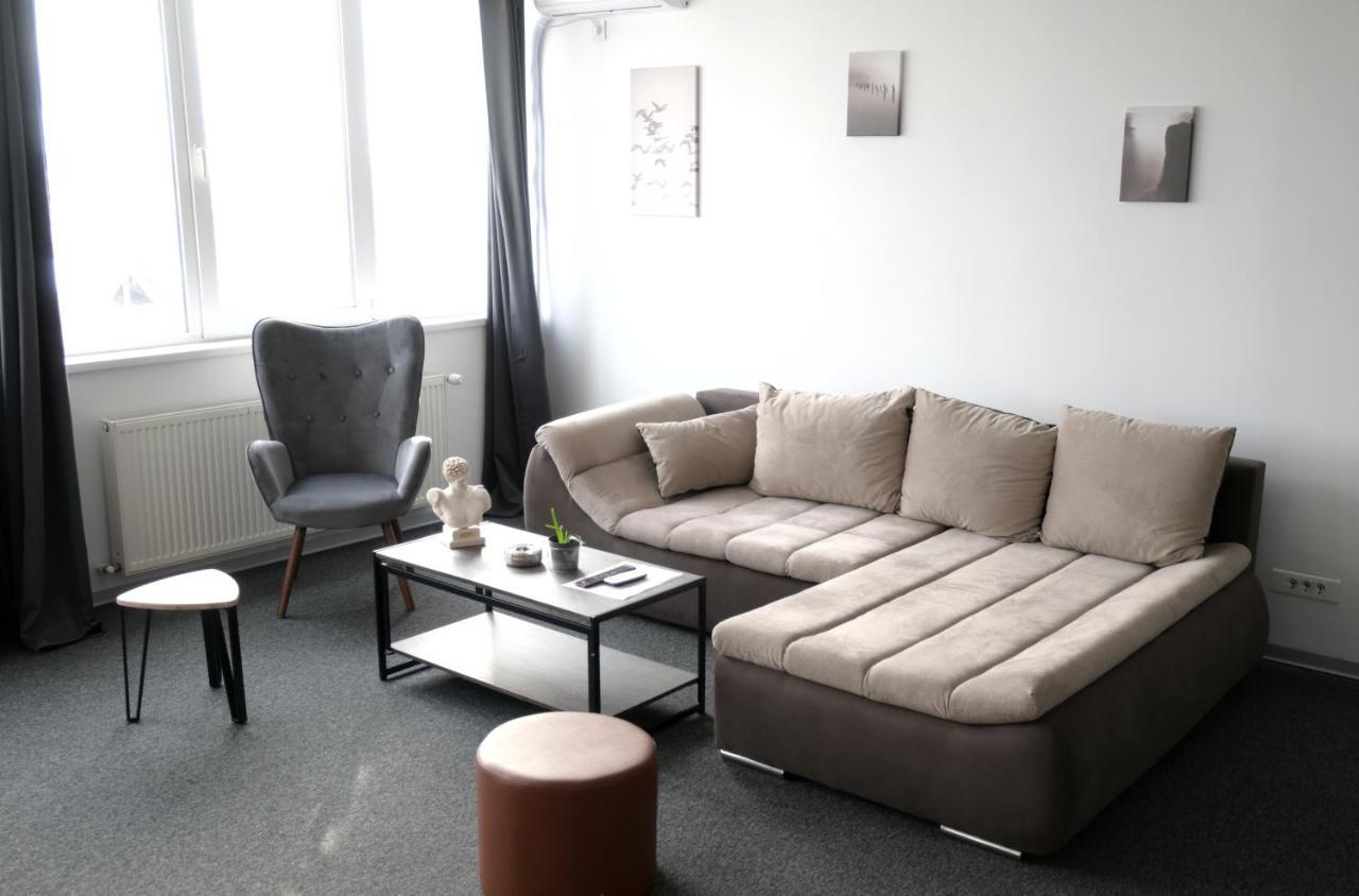 Luana Airport #3 Apartment